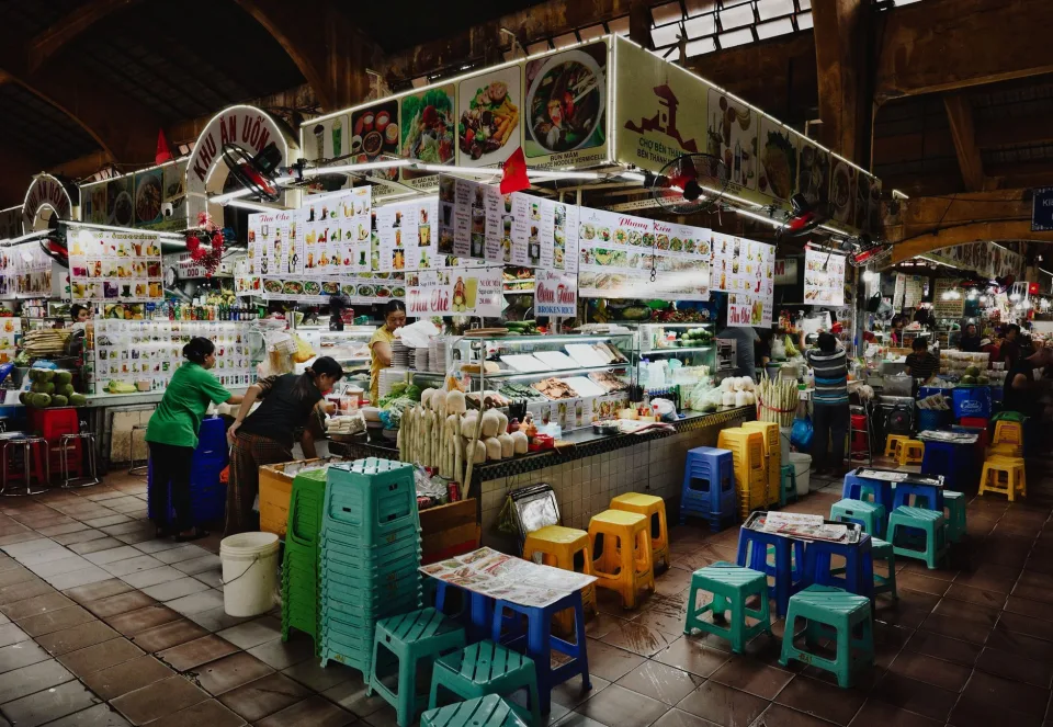 Bàn nướng đông khách tại Nhà Bếp Xưa